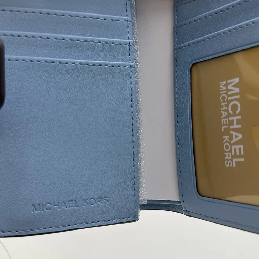 Michael Kors Jet Set Travel Medium Printed Signature Logo Bi-Fold Wallet LT SKY